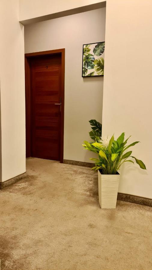 Hostel Moderna Rest Κατοβίτσε Εξωτερικό φωτογραφία